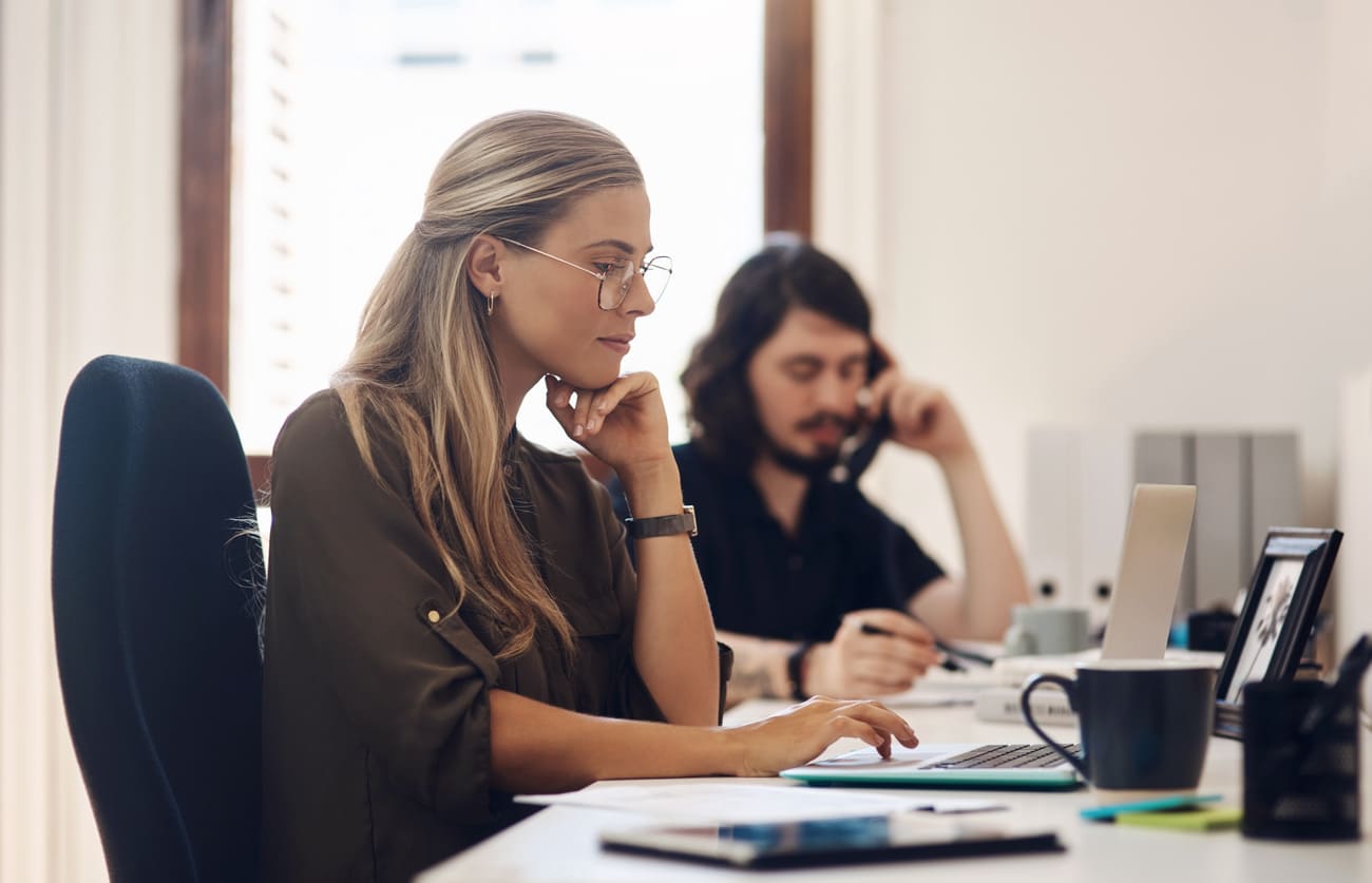 gestoría en Granada avenida de Cervantes